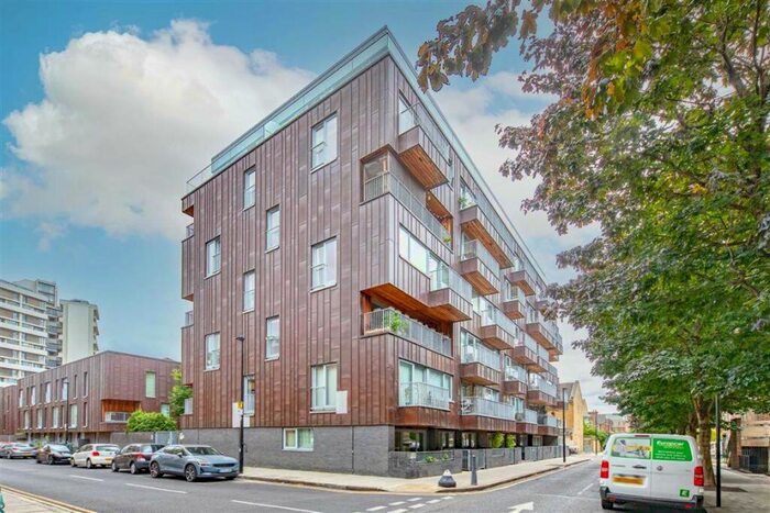 1 Bedroom Flat To Rent In Copperfield Mews, Bethnal Green, E2