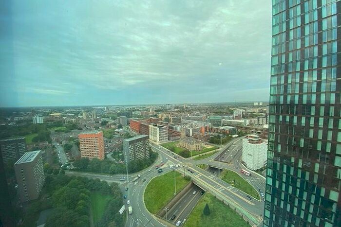 2 Bedroom Flat To Rent In Silvercroft Street, Manchester, M15