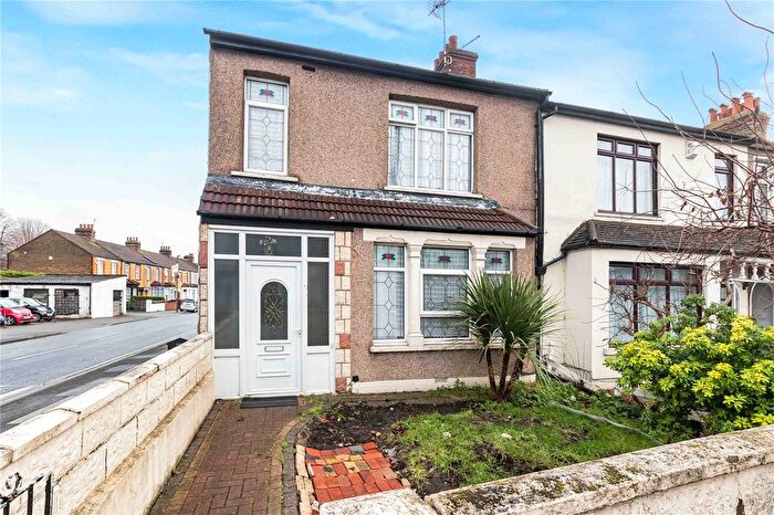 5 Bedroom End Terrace House For Sale In Upper Wickham Lane, Welling, Kent, DA16