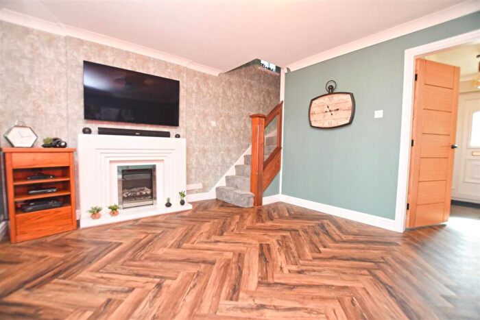 3 Bedroom Detached House For Sale In Silverton Grove, Middleton, Manchester, M24