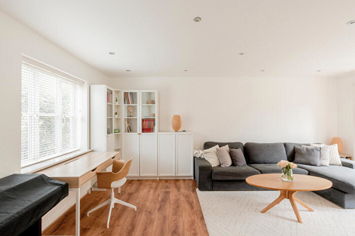 4 Bedroom Detached House For Sale In Riviera Way, Stoke Gifford, Bristol, Gloucestershire, BS34