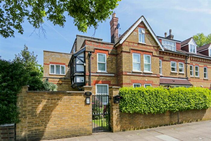 2 Bedroom Semi-Detached House To Rent In Somerset Road, London, W13