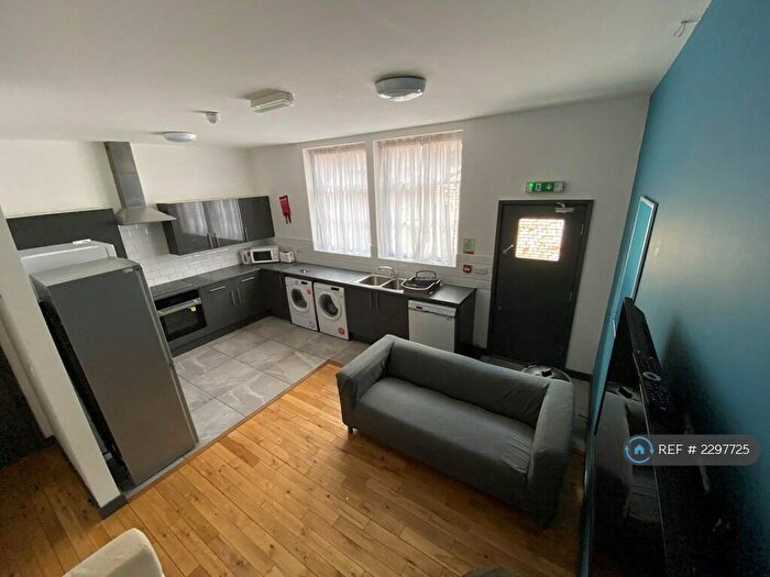 6 Bedroom Flat To Rent In Slater Street, Liverpool, L1