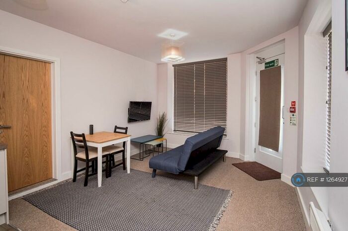 1 Bedroom Flat To Rent In Derby Road, Loughborough, LE11