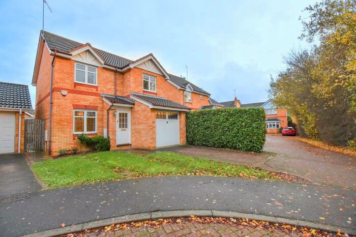 3 Bedroom Detached House To Rent In Dapplestone Close, Hunsbury Meadows, Northampton, NN4