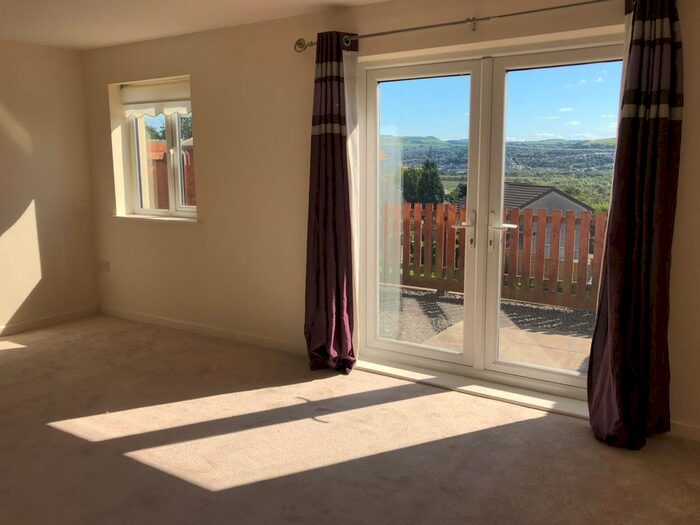 3 Bedroom Terraced House To Rent In Wern Crescent, Skewen, Neath, SA10