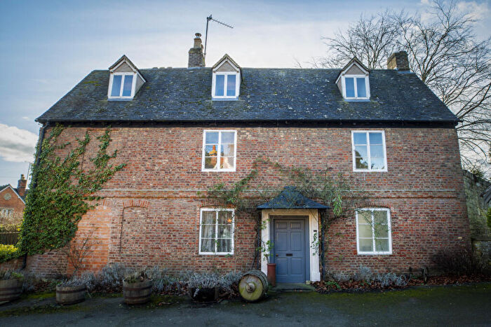 4 Bedroom Detached House For Sale In Main Street Beckford Tewkesbury, Gloucestershire, GL20