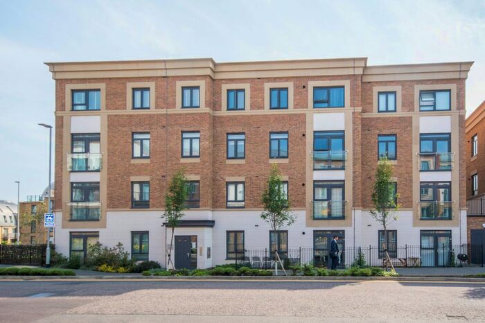 2 Bedroom Flat To Rent In Mill Road, Hertford SG14