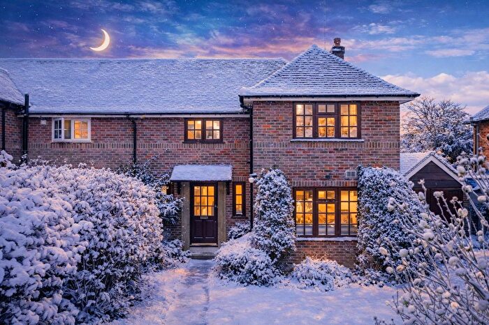 3 Bedroom Semi Detached House For Sale In Reynolds Road, Beaconsfield, HP9