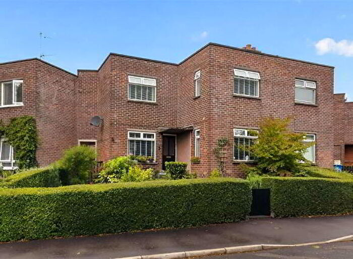 3 Bedroom Terrace House For Sale In Huguenot Drive, Lisburn, BT27
