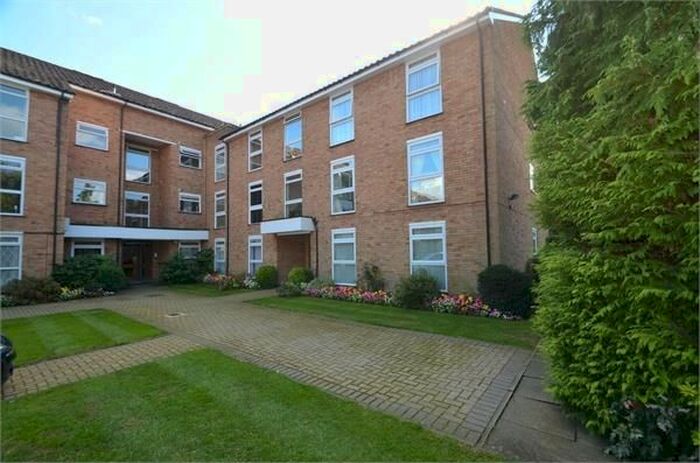 2 Bedroom Flat To Rent In Page Street, Mill Hill, NW7