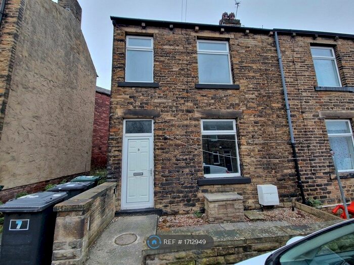 2 Bedroom Terraced House To Rent In Arnold Street, Liversedge, WF15
