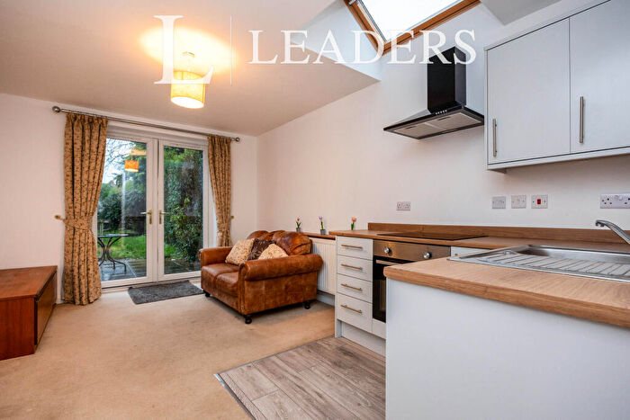 1 Bedroom Flat To Rent In Fairlands Road, Fairlands, GU3