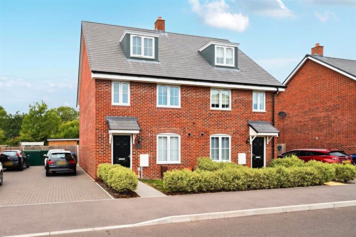 3 Bedroom Semi-Detached House For Sale In Peckham Chase, Eastergate, PO20