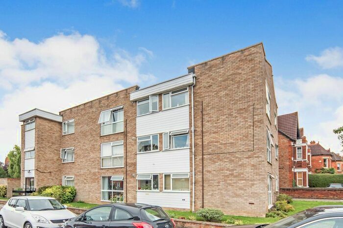 2 Bedroom Property To Rent In Hale Lodge, St Georges Road, MK40