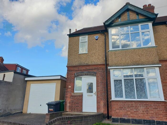 3 Bedroom Semi-Detached House To Rent In Rutland Crescent, Luton, LU2