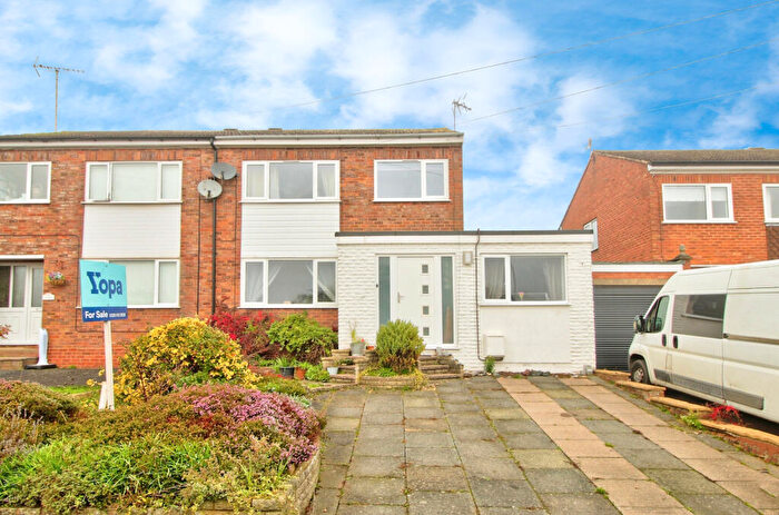 4 Bedroom Semi-Detached House For Sale In Marlborough Drive, Stourport-on-severn, DY13