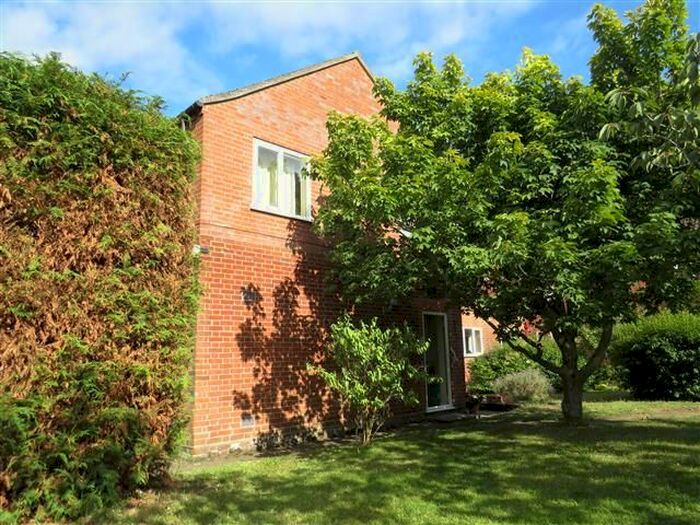 2 Bedroom Flat To Rent In Old Grammar Lane, Bungay NR35