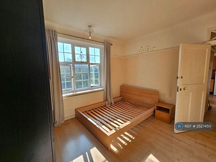 3 Bedroom Flat To Rent In Tudor Mansions, London, NW4