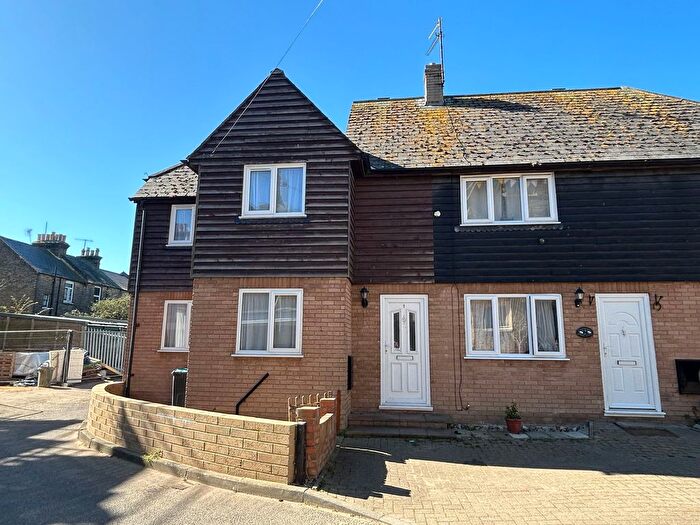 2 Bedroom Property To Rent In Monkton Place, Ramsgate, CT11