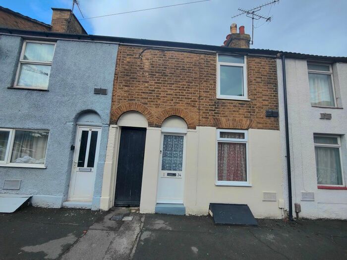 3 Bedroom Terraced House To Rent In Arden Street, Gillingham, ME7