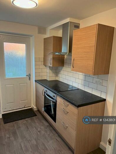 3 Bedroom Terraced House To Rent In Falcon Avenue, Grays, RM17