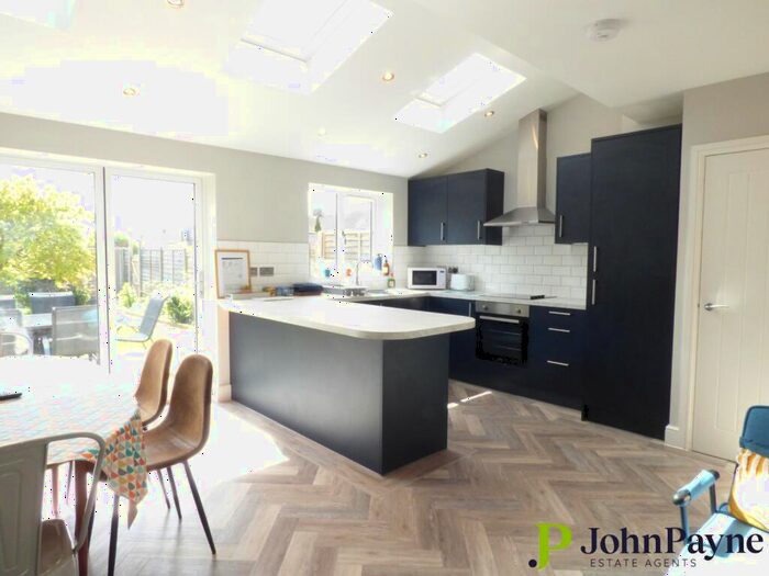 3 Bedroom End Of Terrace House To Rent In The Drive, Wyken, Coventry, West Midlands, CV2