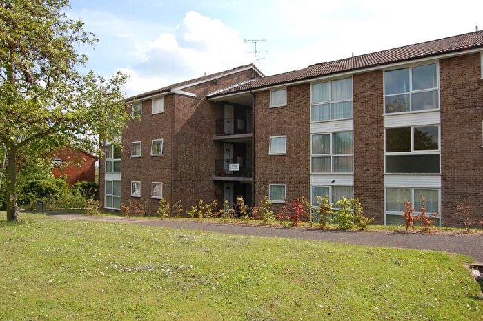 2 Bedroom Apartment To Rent In Nursery Gardens, Welwyn Garden City, AL7