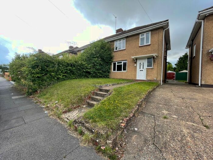 3 Bedroom Semi-Detached House To Rent In Browning Rd, Luton, Beds LU4