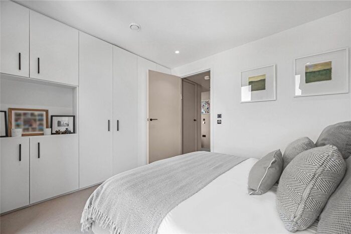 2 Bedroom Flat For Sale In Harrow Road, London, NW10