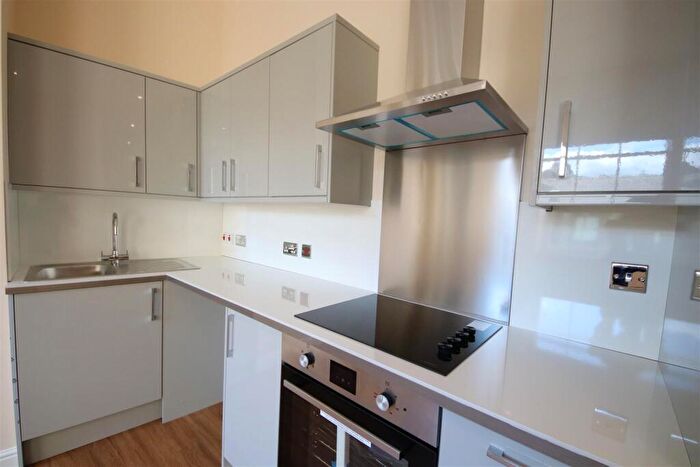 1 Bedroom Apartment To Rent In Somerset House, Halifax, HX1