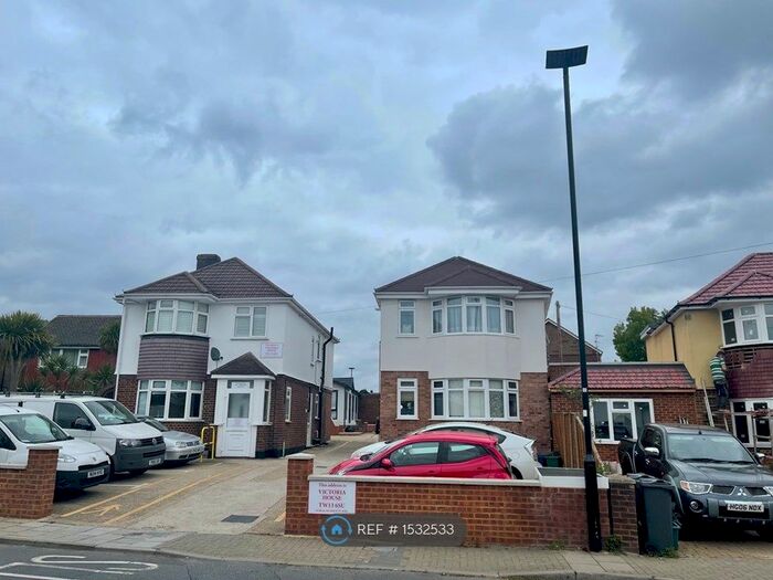 Studio To Rent In Main Street, Feltham, TW13