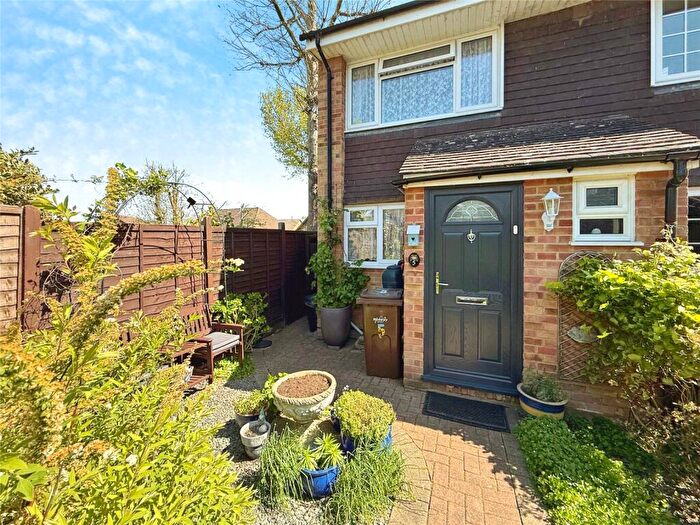 2 Bedroom Semi Detached House For Sale In Bentley Close, Chatham, Kent, ME5
