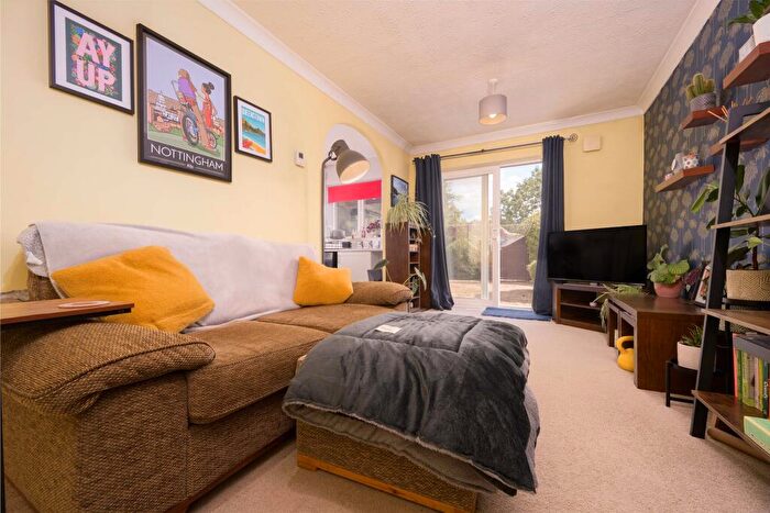 1 Bedroom Flat For Sale In Plough Close, Rothwell, Kettering, NN14