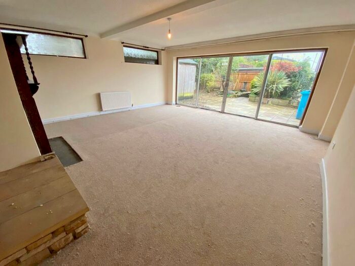 4 Bedroom Bungalow To Rent In Catford Lane, Little Eccleston, Preston, PR3