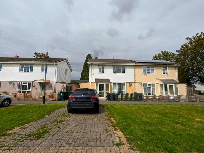 3 Bedroom Semi-Detached House To Rent In Whitchurch Way, Coventry, CV4