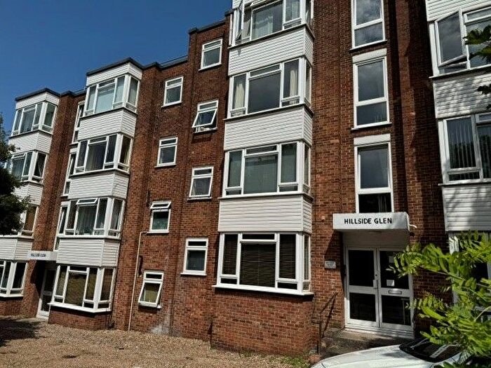 2 Bedroom Flat To Rent In Duppas Hill, Surrey, CR0