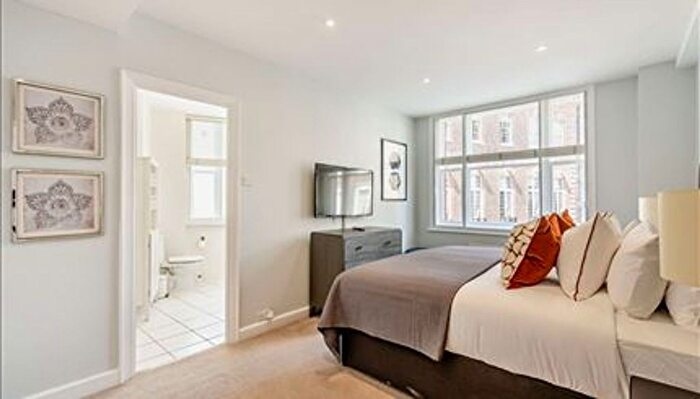 1 Bedroom Flat To Rent In Hill Street, London, W1J