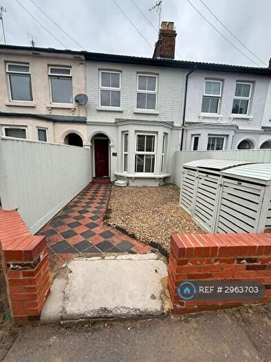 2 Bedroom Terraced House To Rent In Queen Street, Aylesbury, HP20