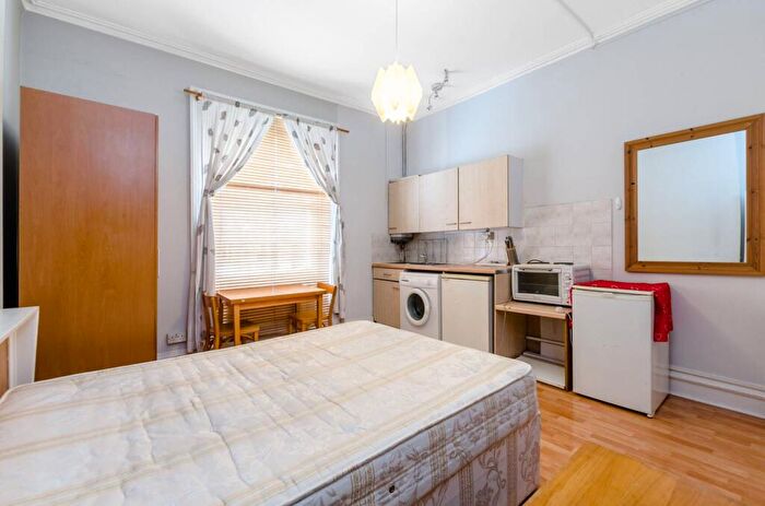Studio To Rent In Adamson Road, Swiss Cottage, London, NW3