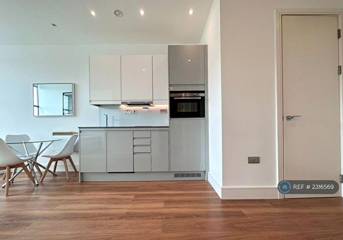 1 Bedroom Flat To Rent In Atria House, Slough, SL1
