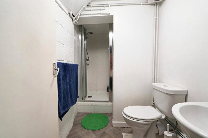 6 Bedroom Terraced House To Rent In Clarence Place, Bristol, BS2
