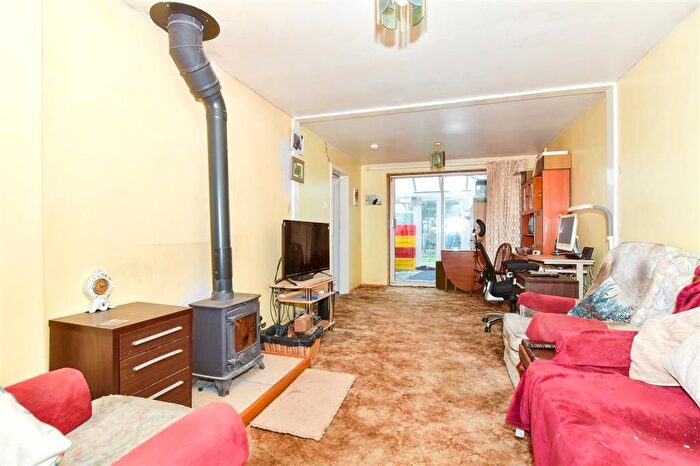 3 Bedroom Terraced House For Sale In Drage Road, East Peckham, Tonbridge, Kent, TN12