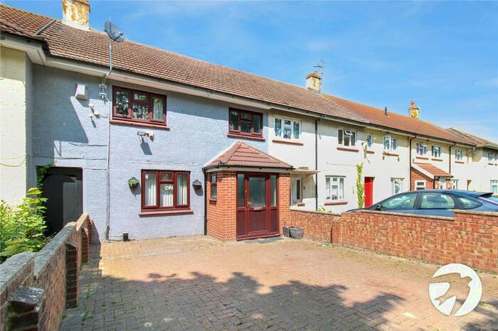 4 Bedroom Terraced House To Rent In Dunkirk Close, Gravesend, Kent, DA12