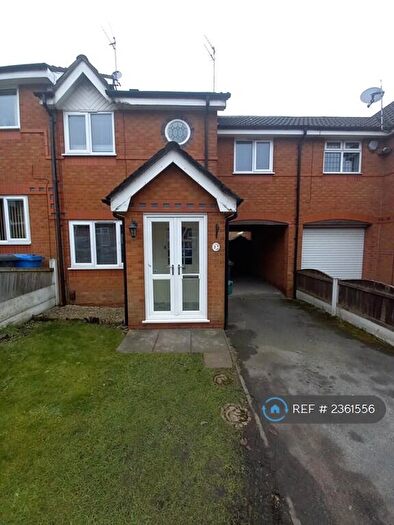 3 Bedroom Semi-Detached House To Rent In Lynton Avenue, Swinton, Manchester, M27