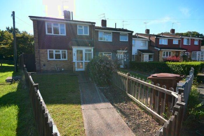 3 Bedroom End Of Terrace House To Rent In Mierscourt Road, Gillingham, ME8