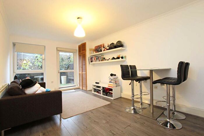 1 Bedroom Flat To Rent In Elia Street, Elia Street, N1