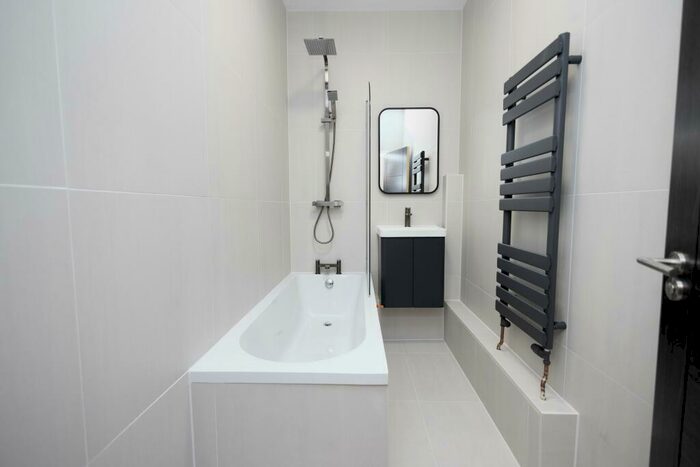 2 Bedroom Flat To Rent In Richmond Hill, Bournemouth, BH2