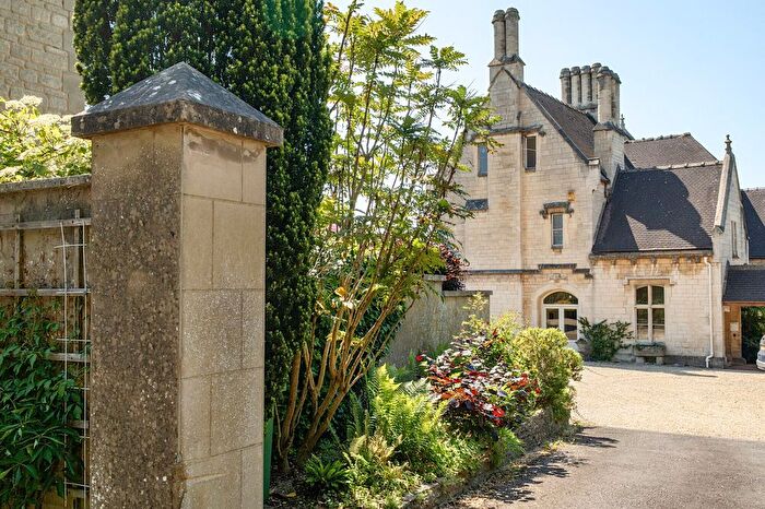 5 Bedroom Semi-Detached House For Sale In Beeches Green, Stroud, GL5