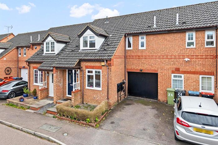 3 Bedroom House For Sale In Greenside Hill, Emerson Valley, Milton Keynes, MK4